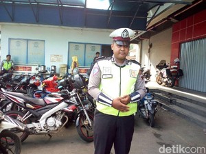 Ini Alasan Briptu Erlangga Mendiamkan Tangannya Digigit Emak-emak