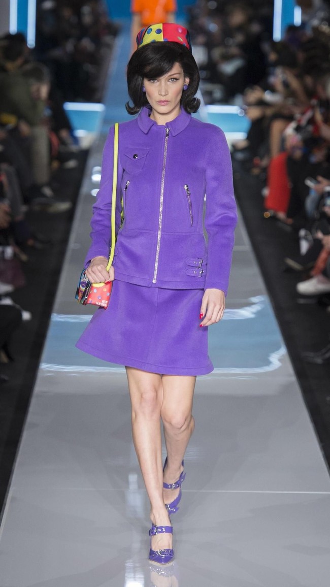 Fashion show Moschino di Milan Fashion Week Fall/Winter 2018, Rabu (21/2/2018). (Foto dok. Vogue).