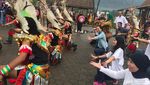 Ketika Menteri Rini Menari di Kaki Bukit Menoreh