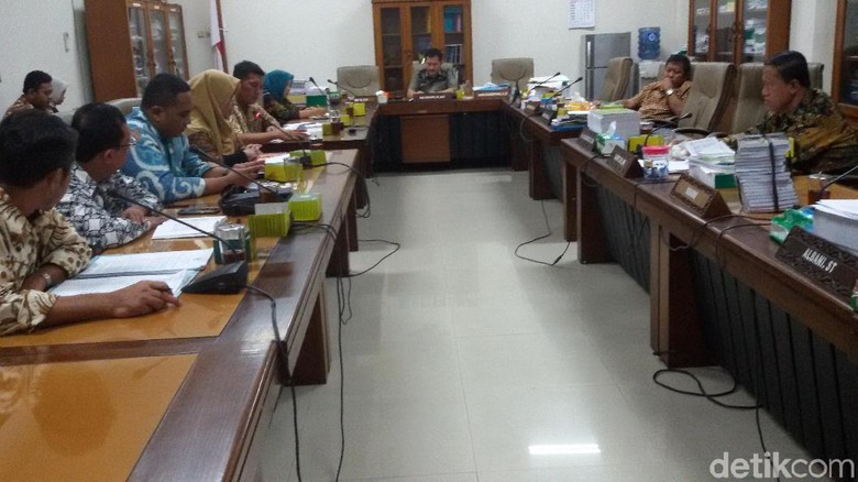 BPBD: Butuh Rp 860 M untuk Rehabilitasi DIY Pasca Siklon Cempaka BPBD: Butuh Rp 860 M untuk Rehabilitasi DIY Pasca Siklon Cempaka
