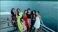 Cantik-cantik semua ya. Foto: Instagram Nia Ramadhani