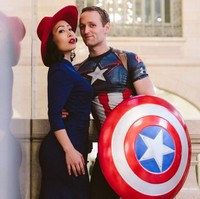 Penampilan mereka saat menjadi Agen Peggy Carter dan Steve Rogers dari Captain America. Foto: dok. Isaac James