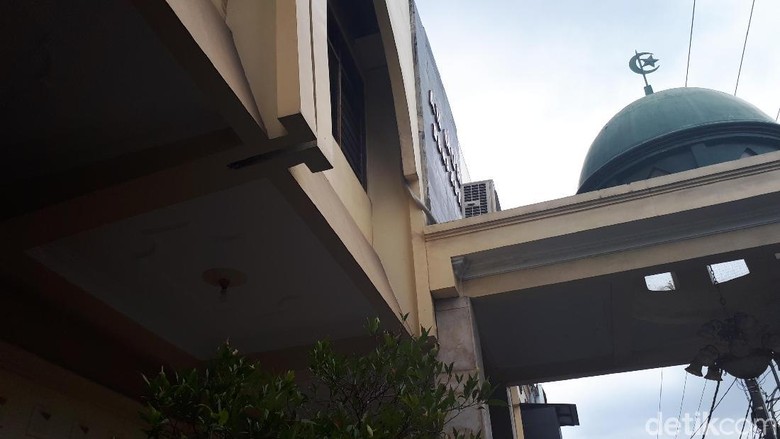 Usai Bagi Sertifikat Tanah di Tabanan, Jokowi Jumatan di Denpasar Usai Bagi Sertifikat Tanah di Tabanan, Jokowi Jumatan di Denpasar