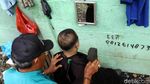 Pak Ebit, Tukang Cukur Tradisional Pinggir Rel