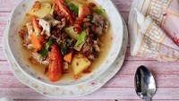 Kali ini aktris Indonesia berusia 41 tahun ini membagikan resep sop buntut buatannya. Duh, sop buntutnya terlihat lezat! Foto: Istimewa