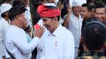 Penampilan Jokowi Pakai Udeng Merah Usai Resmi Jadi Capres PDIP