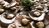 Ada menu scallop juga di restoran ini. Yummy! Cita rasa barat disantap dengan suasana yang Indonesia banget. Foto: instagram