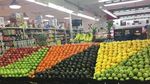 Disusun Cantik, Jejeran Buah dan Sayur di Supermarket Ini Jadi Keren!