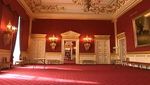 Ini Istana St James, Tujuan Paket Misterius untuk Meghan Markle