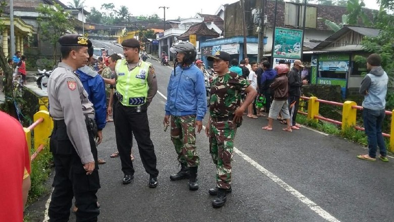 Asyik Mancing, Dua Remaja Trenggalek Hilang Terseret Arus Sungai Asyik Mancing, Dua Remaja Trenggalek Hilang Terseret Arus Sungai