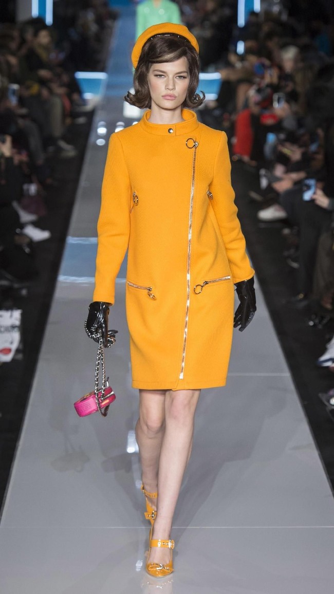Fashion show Moschino di Milan Fashion Week Fall/Winter 2018, Rabu (21/2/2018). (Foto dok. Vogue).