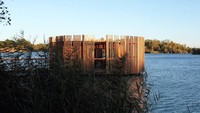 Lokasi hotel tak jauh dari daratan dengan tumbuhan  yang rimbun. Pasti sejuk. Istimewa/Inhabitat