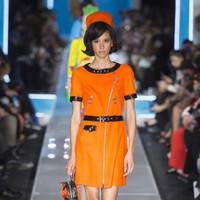 Fashion show Moschino di Milan Fashion Week Fall/Winter 2018, Rabu (21/2/2018). (Foto dok. Vogue).