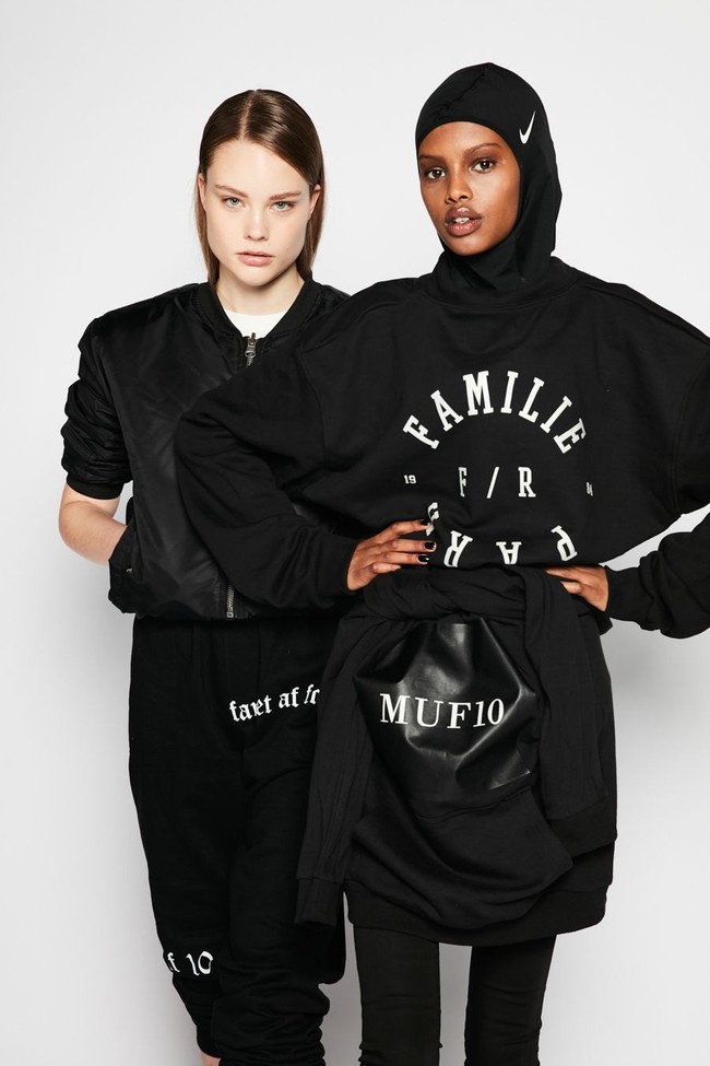 Pihak agensi menyadari keberadaan model berhijab di dunia masih sangat sedikit. Wanita berhijab dalam fesyen global juga masih jadi perdebatan. Tapi ia yakin membawa Amina Aden, karena ia punya potensi dan patut dijadikan role model. Foto: Instagram