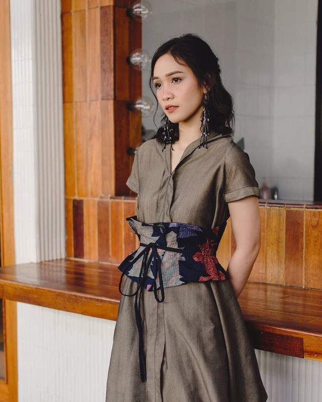 Salah satu presenter cantik acara petualangan Sabrina Hartanti tak hanya sibuk menjadi presenter, tapi juga aktif di dunia modeling hingga sekarang. (Foto: Instagram)