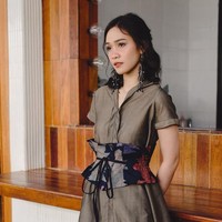 Salah satu presenter cantik acara petualangan Sabrina Hartanti tak hanya sibuk menjadi presenter, tapi juga aktif di dunia modeling hingga sekarang. (Foto: Instagram)