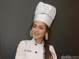Pintar Masak, Jessica Iskandar Siapkan Makanan untuk Anak Yatim