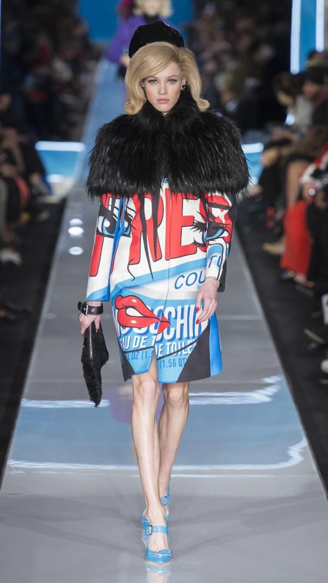 Fashion show Moschino di Milan Fashion Week Fall/Winter 2018, Rabu (21/2/2018). (Foto dok. Vogue).