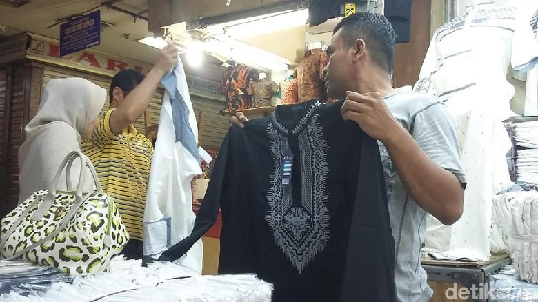 abang tanah toko lowongan Koko Black Di Jumatan Panther? Pakai Baju Tanah Abang Mau