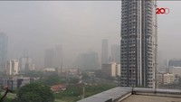 Jadi memang pagi ini Jakarta seperti Puncak. itu biasa terjadi yang alamiah. Kabut yang terjadi saat ini bukan kabut asap, ucap Hary. (Foto: Screenshot video 20detik)