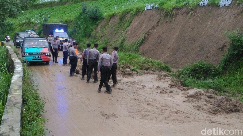 Curah Hujan Tinggi, Longsor Terjadi di Sejumlah Titik di Boyolali Curah Hujan Tinggi, Longsor Terjadi di Sejumlah Titik di Boyolali