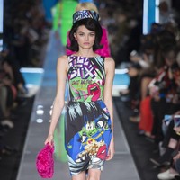 Fashion show Moschino di Milan Fashion Week Fall/Winter 2018, Rabu (21/2/2018). (Foto dok. Vogue).