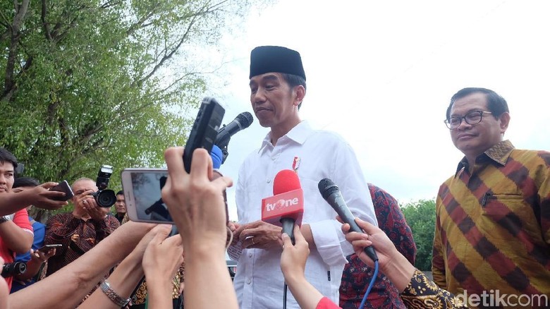 Jokowi Puji Pengungkapan 1,6 Ton Sabu: Itu Dirupiahkan Triliunan Jokowi Puji Pengungkapan 1,6 Ton Sabu: Itu Dirupiahkan Triliunan