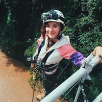 Berkat kecintaanya pada traveling, Erica Putri berkesempatan menjadi presenter acara petualangan. Sebelumnya, Erica mengawali kariernya sebagai model. (Foto: Instagram)