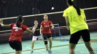 Tiga pasangan ganda putri Indonesia yang akan bertanding di All England adalah Greysia Polii/Apriyani Rahayu, Anggia Shitta Awanda/Ni Ketut Mahadewi Istarani, dan Della Destiara Haris/Rizki Amelia Pradipta.