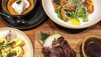 Cha Cha termasuk pencinta makanan Jepang. Ia bahkan memiliki restoran Jepang langganan di Jakarta. Another favourite place Japanese food in J town, tulis Cha Cha. Foto: instagram