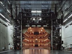 Bikin Kaget, Potret Benda-benda Umum dari Sisi Berbeda