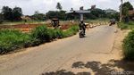 Penampakan Jalan Rusak Dekat Tol Cijago yang Bikin Sebel