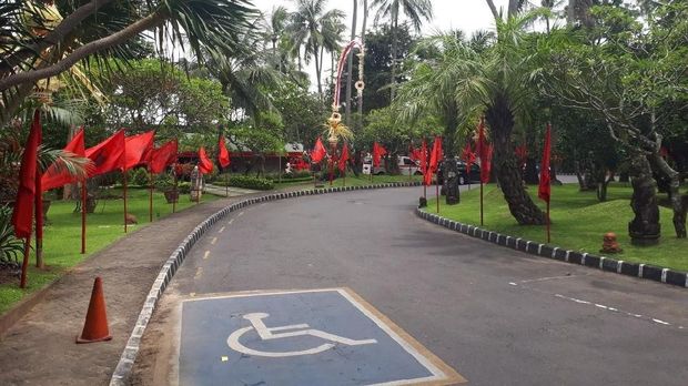 Jelang Pembukaan Rakernas, PDIP 'Merahkan' Bali