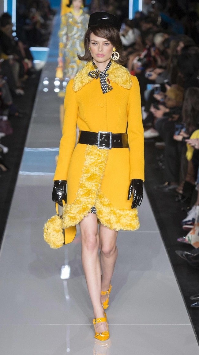 Fashion show Moschino di Milan Fashion Week Fall/Winter 2018, Rabu (21/2/2018). (Foto dok. Vogue).