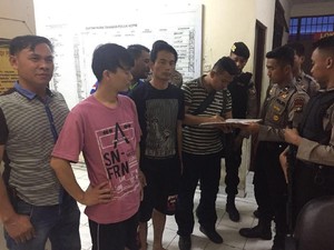 Polri Terbangkan 4 Tersangka dan 1,6 Ton Sabu ke Jakarta