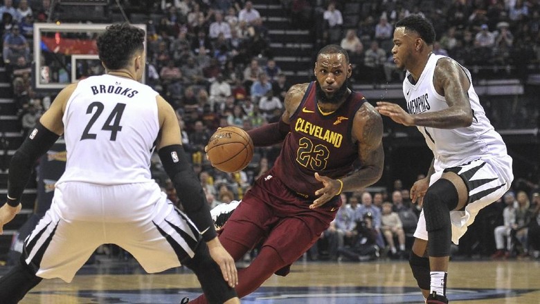 Triple-Double LeBron Bawa Cavs Taklukkan Grizzlies Triple-Double LeBron Bawa Cavs Taklukkan Grizzlies