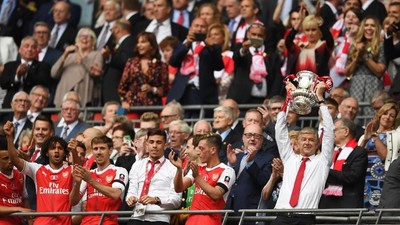 Hoki Wenger di Wembley