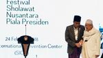 Melihat Momen Jokowi Genggam Erat Maruf Amin di Festival Sholawat