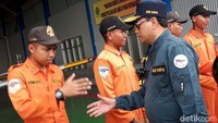 Selain meninjau langsung program padat karya cash di akhir pekan ini, Menteri Perhubungan Budi Karya Sumadi juga menyempatkan diri untuk memberikan pembinaan terhadap puluhan siswa Sekolah Tinggi Penerbangan Indonesia (STPI) di Curug, Tangerang, Sabtu (24/2/2018).