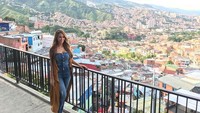 Untuk urusan penampilan, Yanet selalu tampil menarik dan cantik. Ini fotonya saat liburan ke Kolombia (iamyanetgarcia/Instagram)