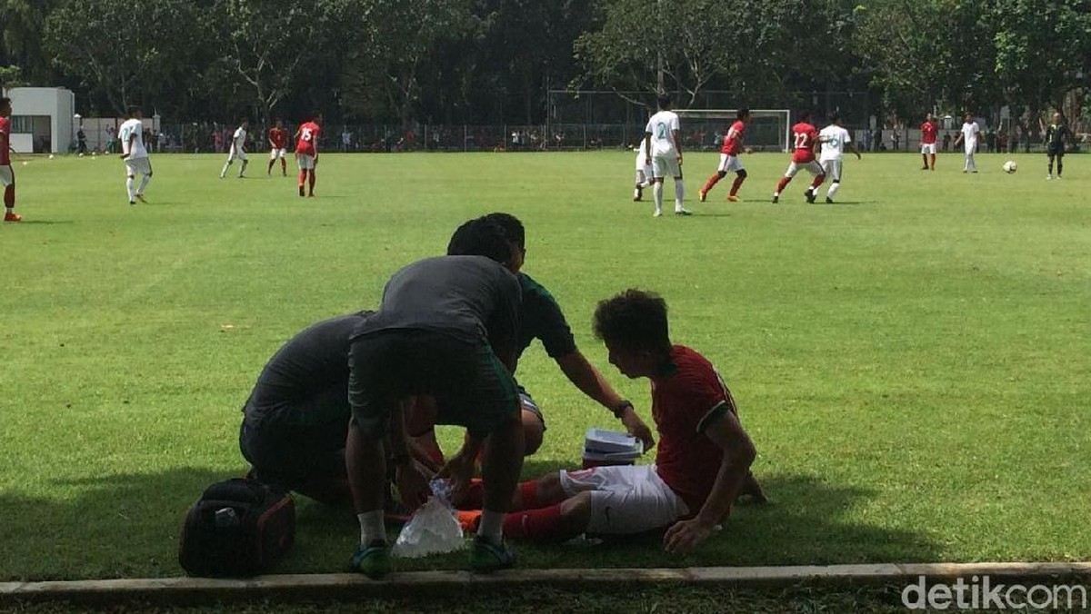 Egy Maulana Vikri cedera di sesi latih tanding pagi ini (Amalia Dwi Septi/detikSport)