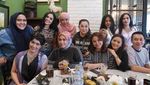 Mau Tahu Gimana Gaya Makan Melly Goeslaw? Intip Lewat 10 Foto Ini