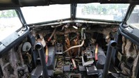 Bekas kokpit pesawat. Pesawat bekas ini akan dijadikan restoran serta hiburan keluarga (David Saut/detikTravel)