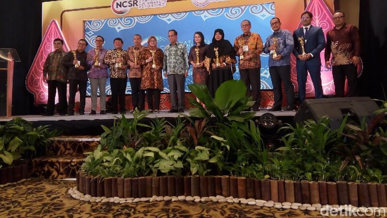Menristekdikti Dorong Perusahaan Aktif Kelola Lingkungan Menristekdikti Dorong Perusahaan Aktif Kelola Lingkungan