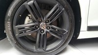 Volkswagen Scirocco terbaru benar-benar makin kece. Foto: Ruly Kurniawan