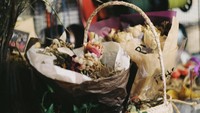 Tak lupa bunga-bunga kering yang dipajang menambah kesan artistik. Foto: Istimewa