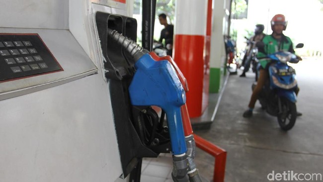 Asyik! Harga Pertamax Cs Turun Mulai Hari Ini