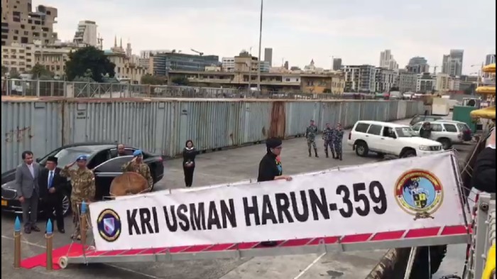 Tiba di Lebanon, Menlu Retno Kunjungi KRI Usman Harun
