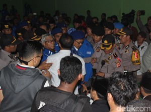 Kericuhan di Pengumuman Putusan Sengketa Pilbup Garut