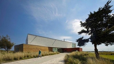 Dari Bahan Daur Ulang, Gedung Ini Dirancang Tahan Badai
